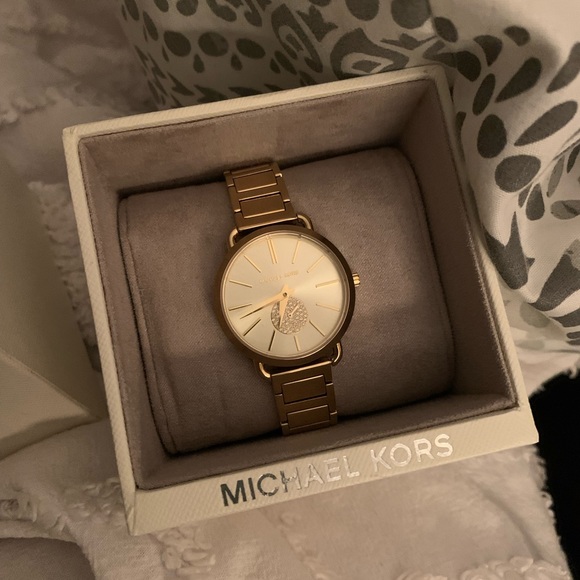 BNIB Michael Kors Gold-tone Watch - Picture 3 of 5